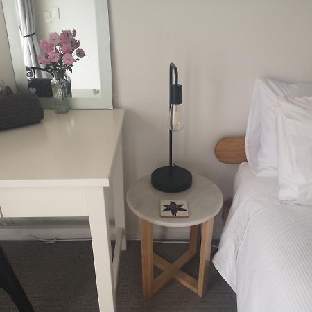 Pool House - One Bedroom Self Contained Unit Motueka Bagian luar foto