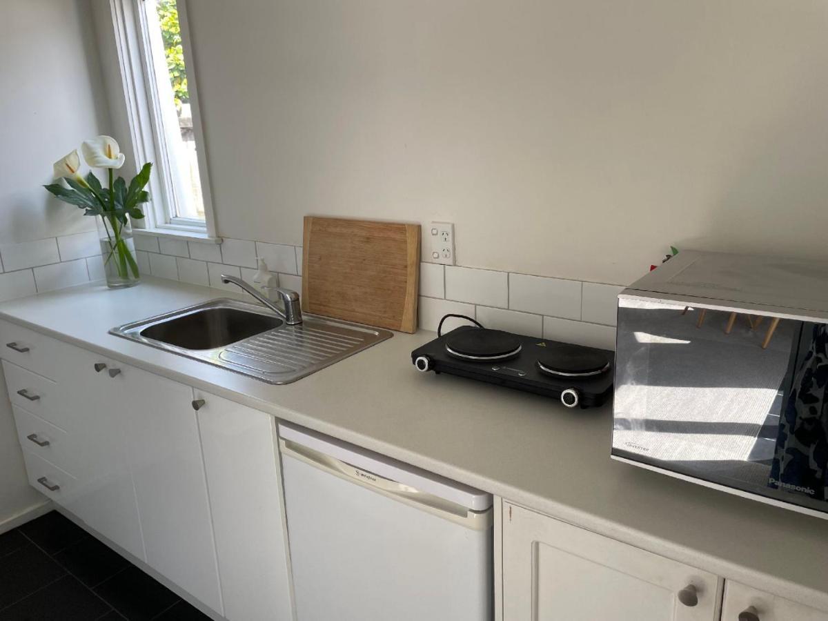 Pool House - One Bedroom Self Contained Unit Motueka Bagian luar foto