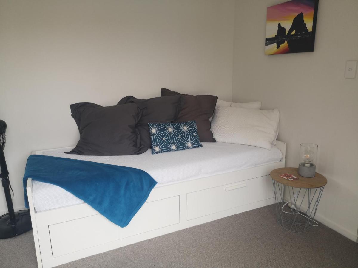 Pool House - One Bedroom Self Contained Unit Motueka Bagian luar foto