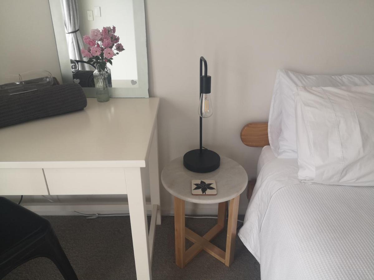 Pool House - One Bedroom Self Contained Unit Motueka Bagian luar foto