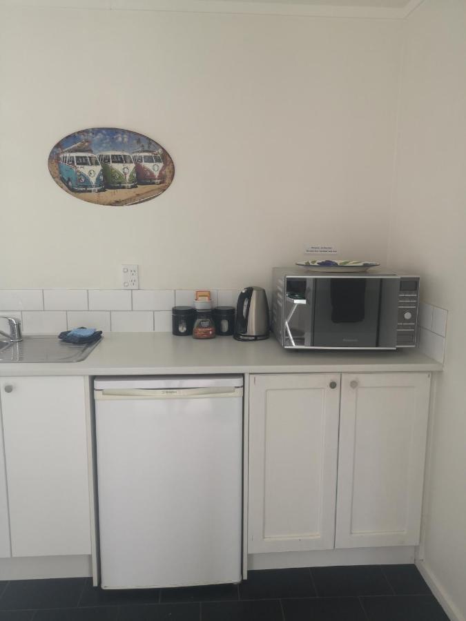 Pool House - One Bedroom Self Contained Unit Motueka Bagian luar foto